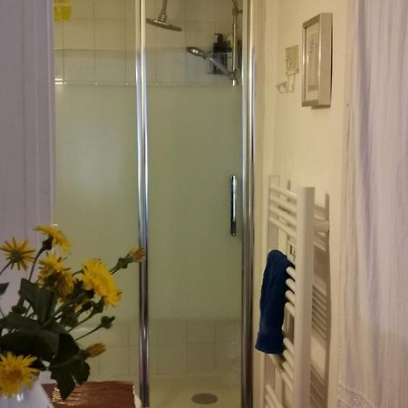 Ana'S Guest House Chambres D'Hotes Aups Esterno foto