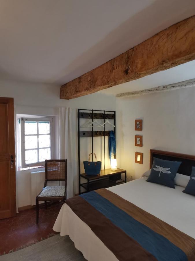 Ana'S Guest House Chambres D'Hotes Aups Esterno foto